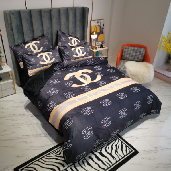 Black Gold Double C Design Chanel Luxury Brand Logo Bed Sheet Crystal Velvet Bedding Set