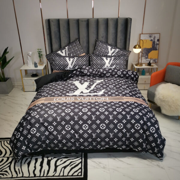 Black Louis Vuitton LV Luxury Branded Logo Design Bed Sheet Crystal Velvet 4 Pieces Bedding Set