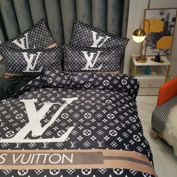 Black Louis Vuitton LV Luxury Branded Logo Design Bed Sheet Crystal Velvet 4 Pieces Bedding Set