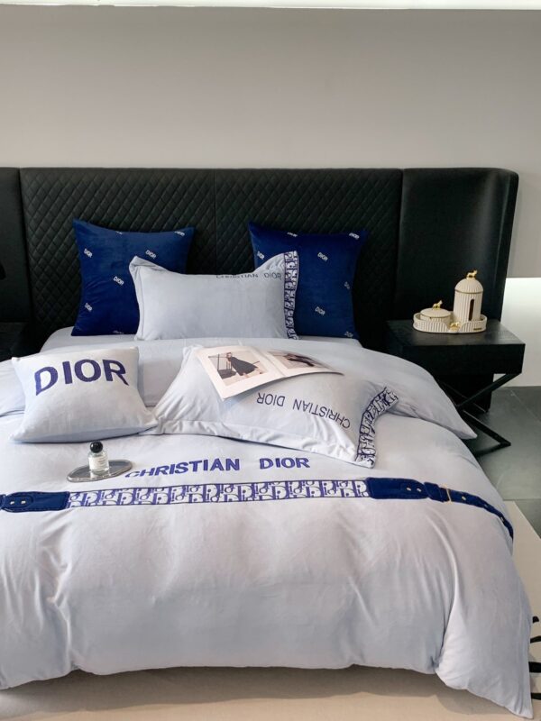 Simple Blue Christian Dior Design Milk Velvet Bedding Set