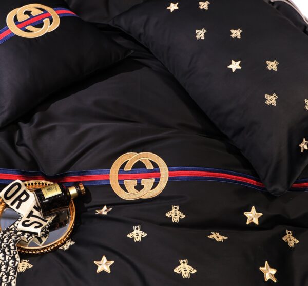 Gucci Black Gold Bee Luxury Branded Logo Bed Sheet Egyptian Cotton 4 Pieces Bedding Set