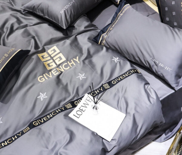 Givenchy Grey Design Bed Sheet Luxury Branded Logo Egyptian Cotton 4 Pieces Bedding Set