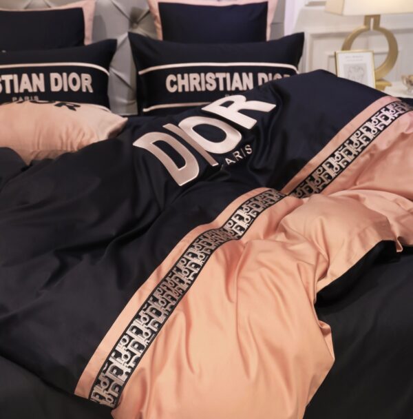 Christian Dior Luxury Branded Logo Design Egyptian Cotton 4 Pieces Bedding Set