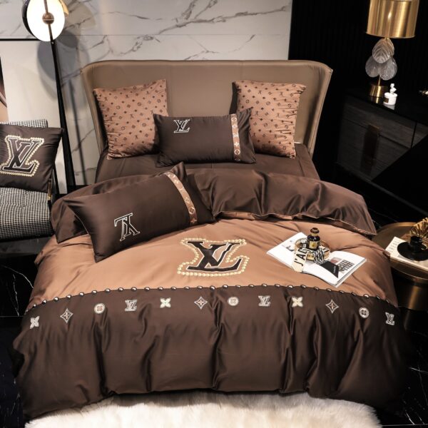 Louis Vuitton Luxury Branded Logo Bed Sheet Egyptian Cotton 4 Pieces Bedding Set