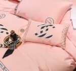 Pinky Chanel Logo Design Bed Sheet Egyptian Cotton Luxury Branded Logo 4 Pieces Bedding Set