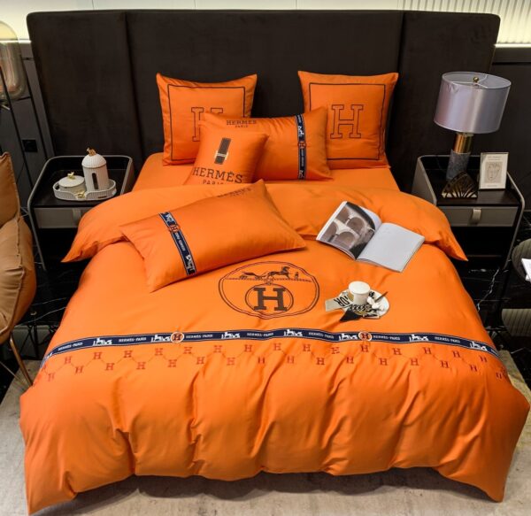 Classic Hermes Orange Bed Sheet Luxury Branded Logo Design Egyptian Cotton 4 Pieces Bedding Set