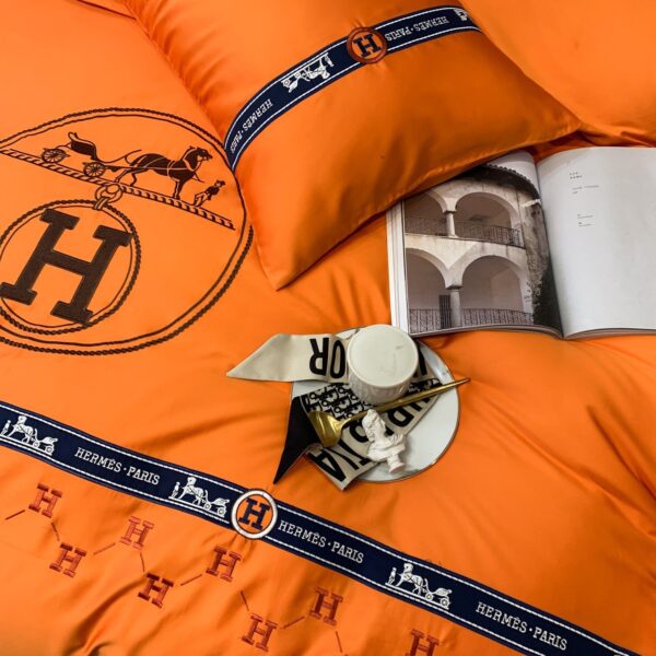 Classic Hermes Orange Bed Sheet Luxury Branded Logo Design Egyptian Cotton 4 Pieces Bedding Set