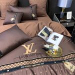 Luxury Branded Logo Louis Vuitton Bed Sheet Egyptian Cotton 4 Pieces Bedding Set