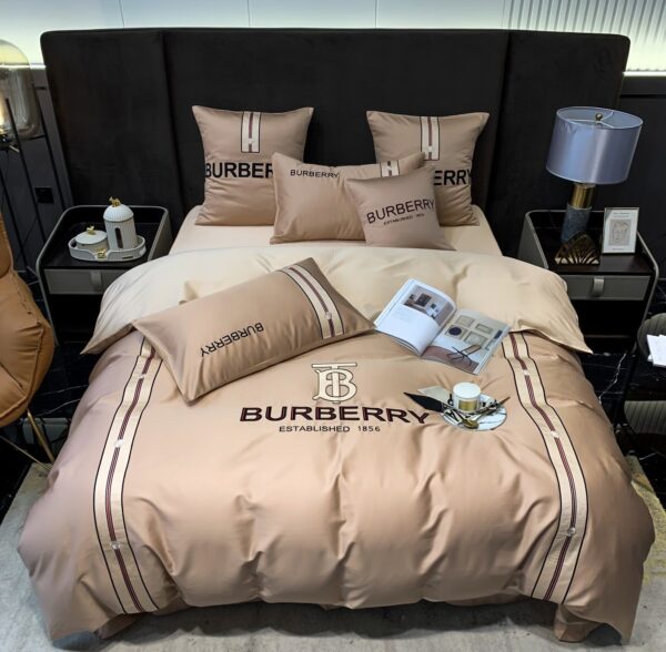 Burberry Luxury Egyptian Cotton Bed Sheet Branded Logo Design 4 Pieces Bedding Set