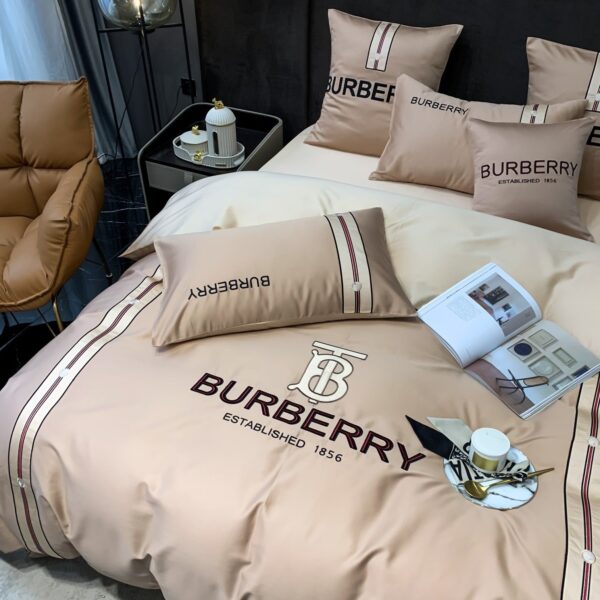 Burberry Luxury Egyptian Cotton Bed Sheet Branded Logo Design 4 Pieces Bedding Set