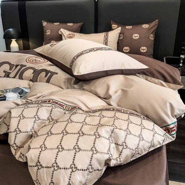 Classic Double G Gucci Luxury Branded Logo Brown Bed Sheet Egyptian Cotton 4 Pieces Bedding Set