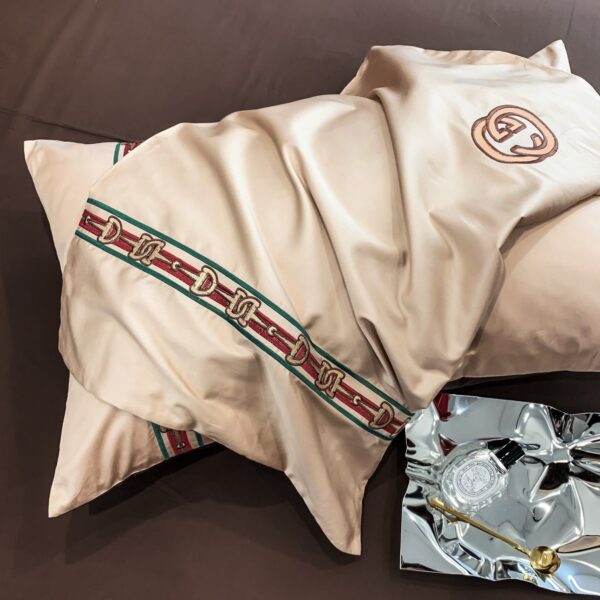 Classic Double G Gucci Luxury Branded Logo Brown Bed Sheet Egyptian Cotton 4 Pieces Bedding Set