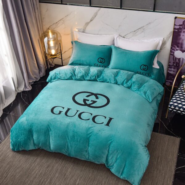 Tiffany Blue Plain Colour Gucci Luxury Branded Logo Design Crystal Velvet Bedding Set