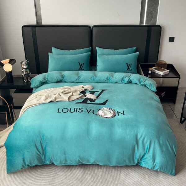 Tiffany Blue Design Plain Louis Vuitton LV Luxury Branded Logo Bed Sheet Crystal Velvet Bedding Set