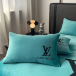 Tiffany Blue Design Plain Louis Vuitton LV Luxury Branded Logo Bed Sheet Crystal Velvet Bedding Set